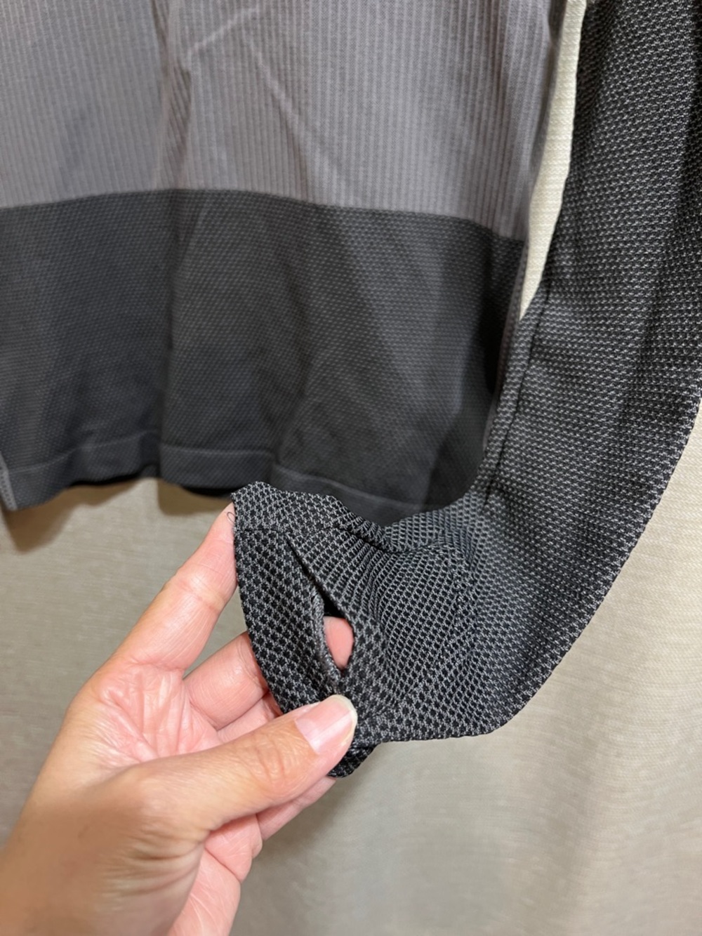 Athleta Flurry Colorblock Seamless Base Layer Top Small Activewear Training - Picture 4 of 8